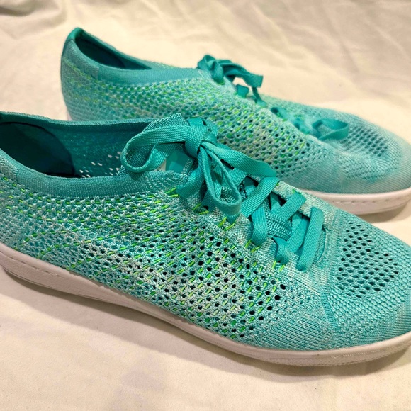 Ultra Flyknit ‘Hyper Turquoise’ - Picture 2 of 4